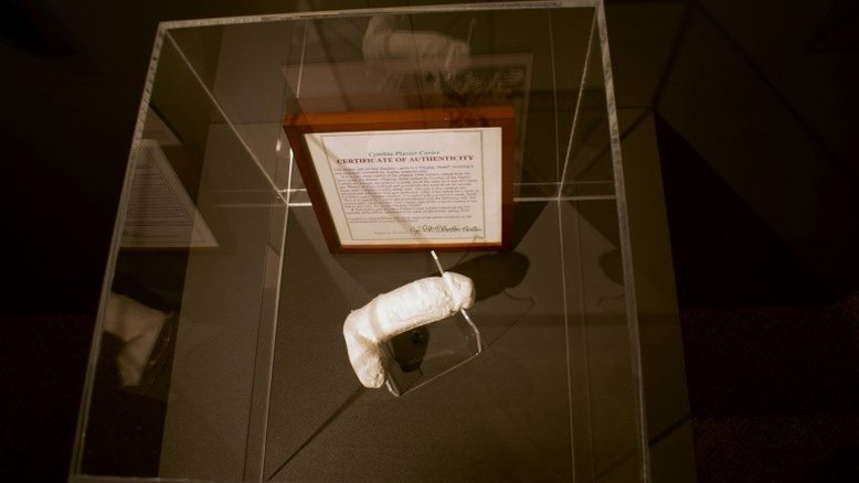 Molde do pênis de Jimi Hendrix entra na coleção de museu na Islândia
