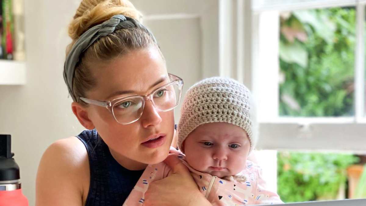 Amber Heard comenta o que dirá à filha sobre julgamento contra Johnny Depp