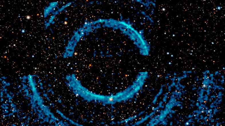 Anéis em torno do buraco negro em V404 Cygni: imagem impressionante. Crédito: raios X: Nasa/CXC/U.Wisc-Madison/S. Heinz et al.; óptico/IR: Pan-STARR