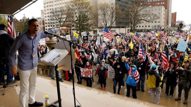 Candidato a governador do Michigan é preso por distúrbios no Capitólio