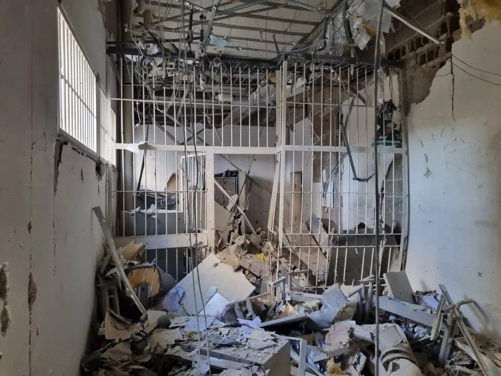 MG: Imagens mostram estado da agência da Caixa Econômica após ataque em Itajubá ; veja as fotos