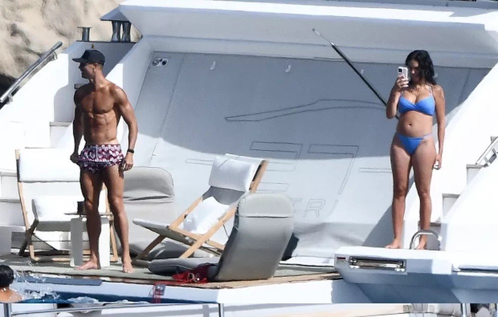 Mesmo de férias, Cristiano Ronaldo não abandona rotina de exercícios