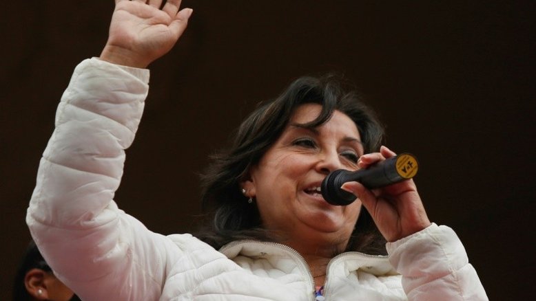 Quem é Dina Boluarte, nova presidente do Peru e a primeira mulher a assumir o cargo