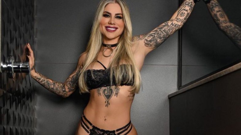 Vanessa Mesquita no Privacy
