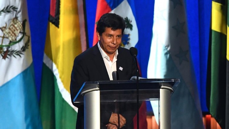 Presidente do Peru se recusa a receber comissão do Congresso que o investiga