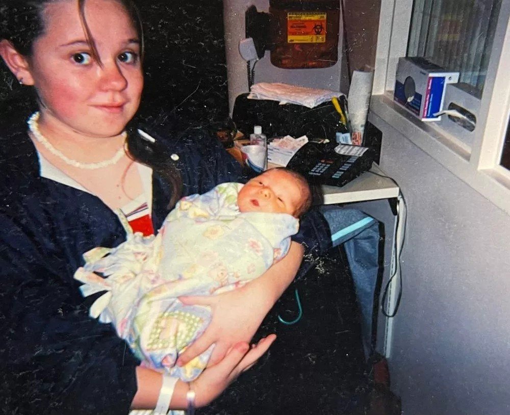 Filho procura mãe biológica por anos e descobre que eles trabalhavam no mesmo hospital