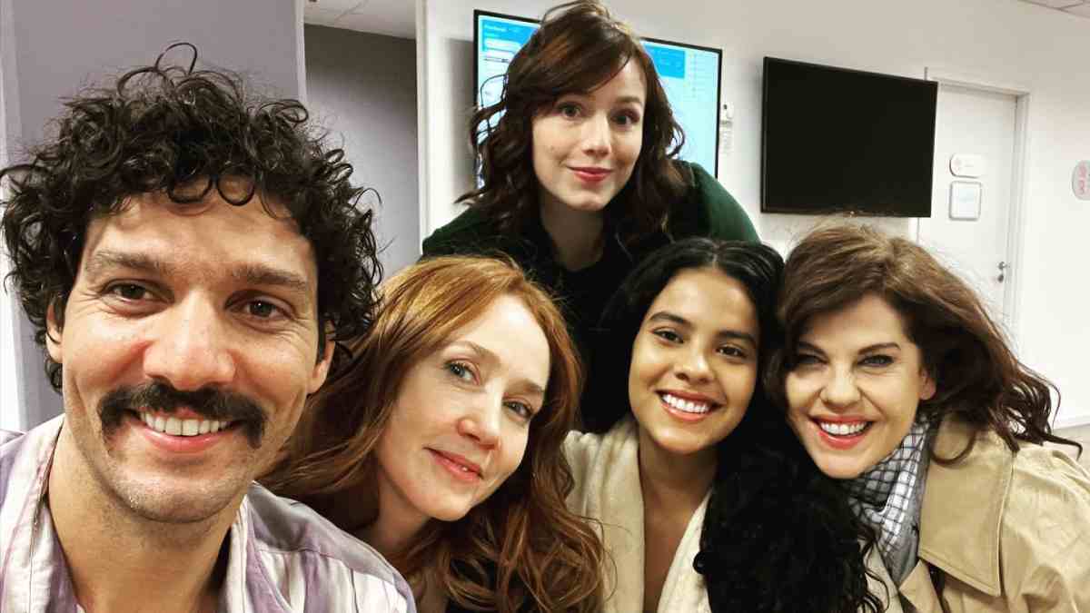 Bárbara Paz visita elenco de 'Pantanal': 'Amei muito esse encontro, até tremi'