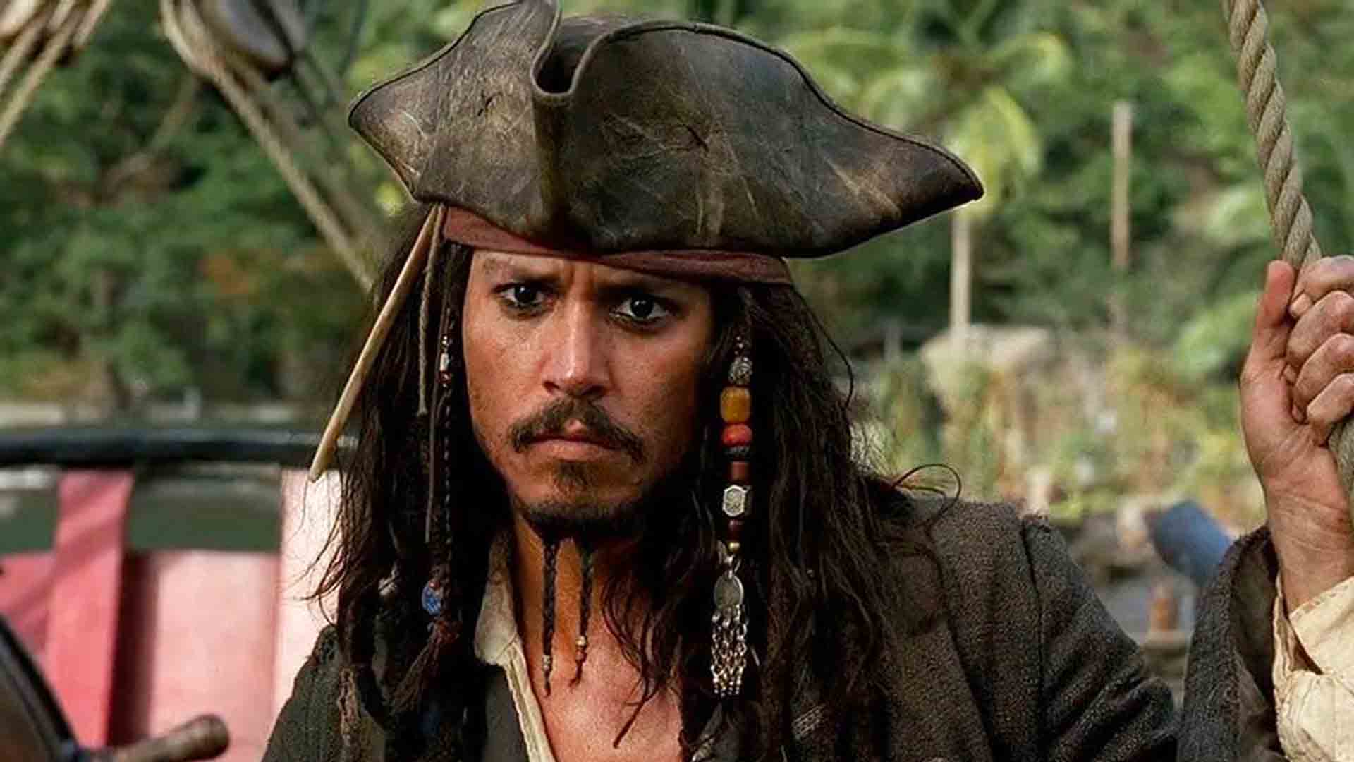 Johnny Depp negocia contrato para voltar para 'Piratas do Caribe', diz site  - ISTOÉ Independente