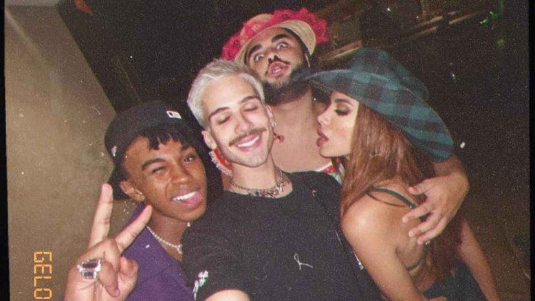 João Guilherme compartilha fotos de festa junina de Anitta: 'Ai, eu amei'João Guilherme compartilha fotos de festa junina de Anitta: 'Ai, eu amei'