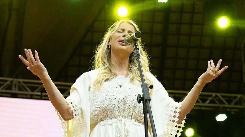 Karina Bacchi lança carreira como cantora gospel: 'Jesus me capacitou'