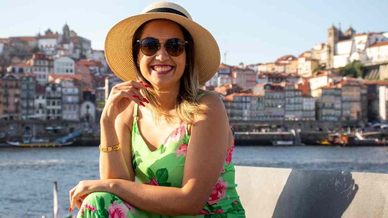 Brasileira orienta como se legalizar e fazer uma migração segura para Portugal