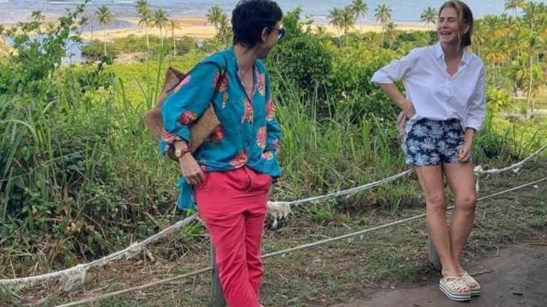 Maitê Proença passa Dia dos Namorados com Adriana Calcanhoto na Itália