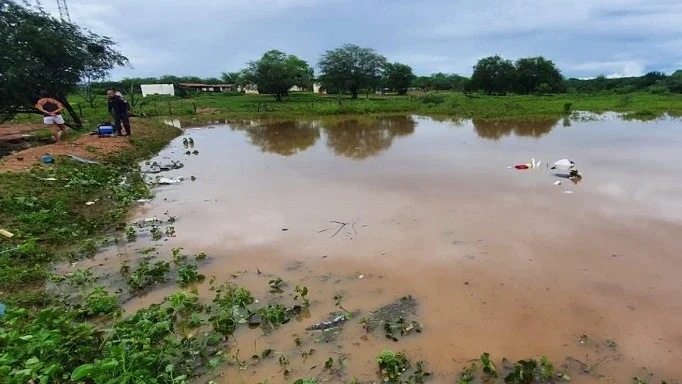 RN: Três pessoas morrem em queda de Helicóptero em açude após choque com rede elétrica