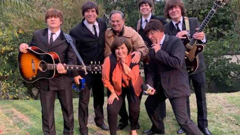 Casado há 36 anos, Ronnie Von se emociona com serenata surpresa