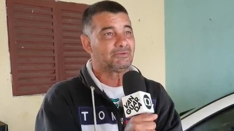 Polícia prende pai e filho após encontrar corpo de menina desaparecida em casa da família