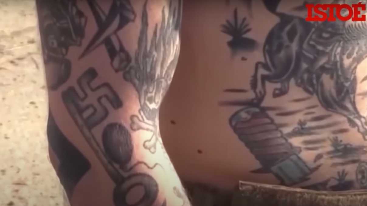 Tatuagens nazistas de soldados ucranianos são exibidas por russos