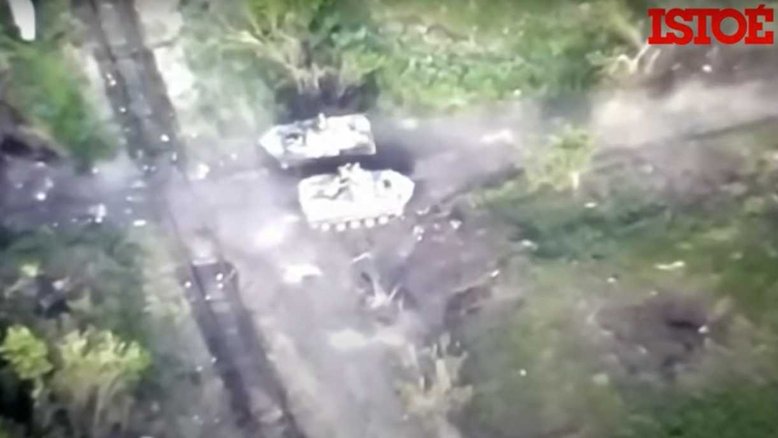 Veículo blindado da Rússia é destruído pela artilharia ucraniana em Lviv