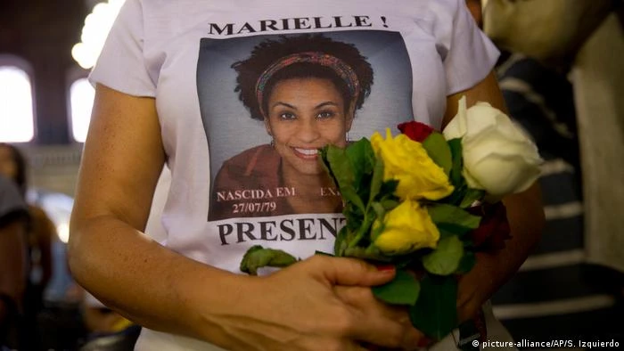 Estátua em homenagem a Marielle Franco é inaugurada no Rio