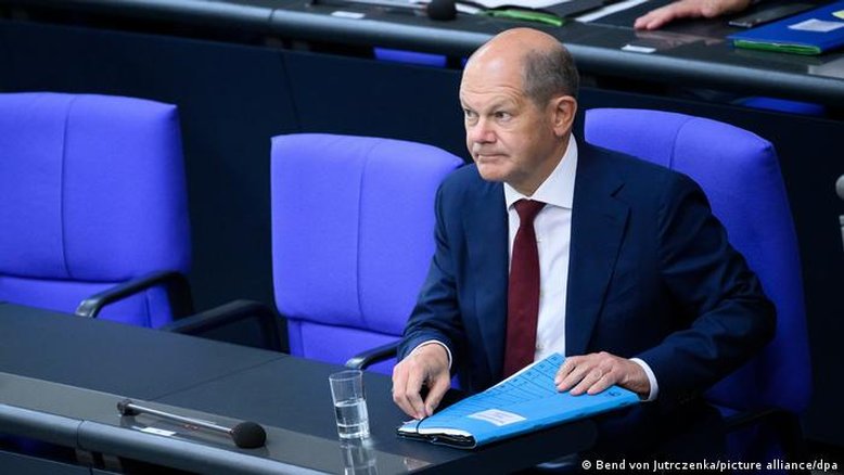 Scholz diz que retorno de usinas a carvão é "temporário"