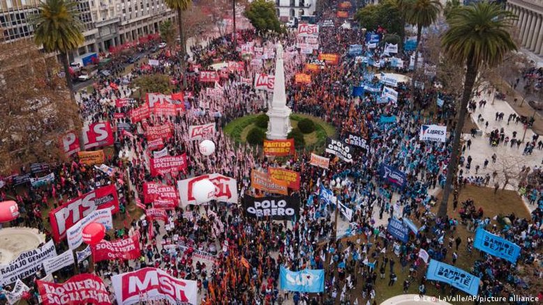 Fernández pede unidade em dia de protestos na Argentina