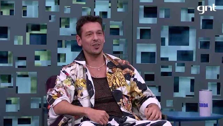 'Sou um homem que chora transando', diz João Vicente ao falar sobre sexo