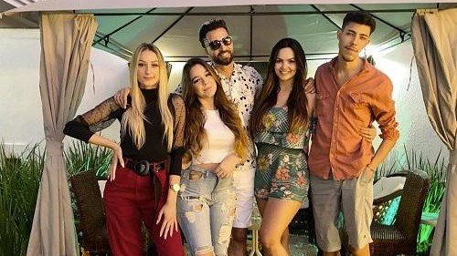 Quanto mais melhor: Veja celebridades que têm um grande número de filhos 23 Quanto mais melhor: Veja celebridades que têm um grande número de filhos