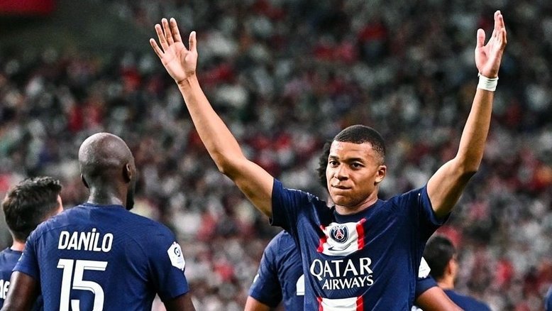Lista de jogadores do PSG para Supercopa não tem Mbappé