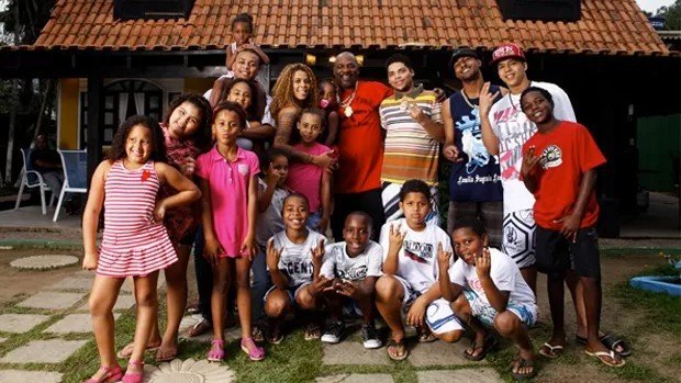 Quanto mais melhor: Veja celebridades que têm um grande número de filhos 28 Quanto mais melhor: Veja celebridades que têm um grande número de filhos