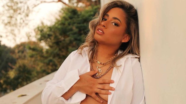 MC Loma exibe barrigão em ensaio: 'Amando gerar minha princesa'