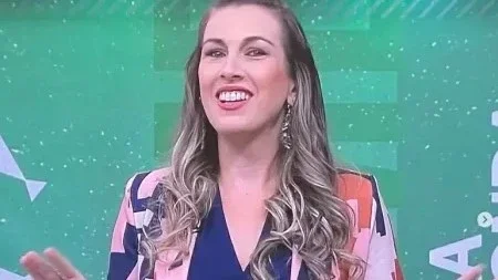 Apresentadora da Gazeta é acusada de pedir nudes por matérias