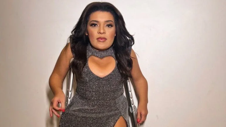 Pequena Lo faz sucesso como influenciadora digital e criadora de conteúdo
