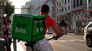 Vídeo: motoboy é humilhado por clientes por causa de atraso em pedido. Foto: Pixabay