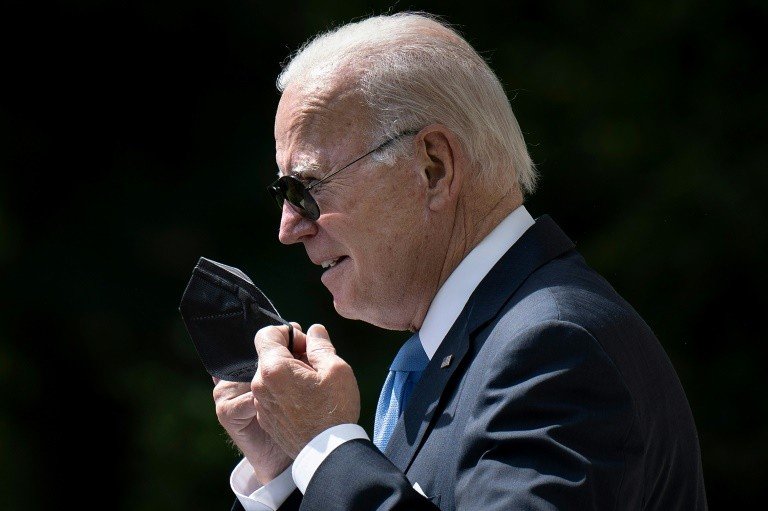Biden testa negativo para covid-19