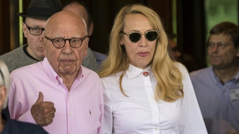 Rupert Murdoch e a modelo Jerry Hall finalizam divórcio