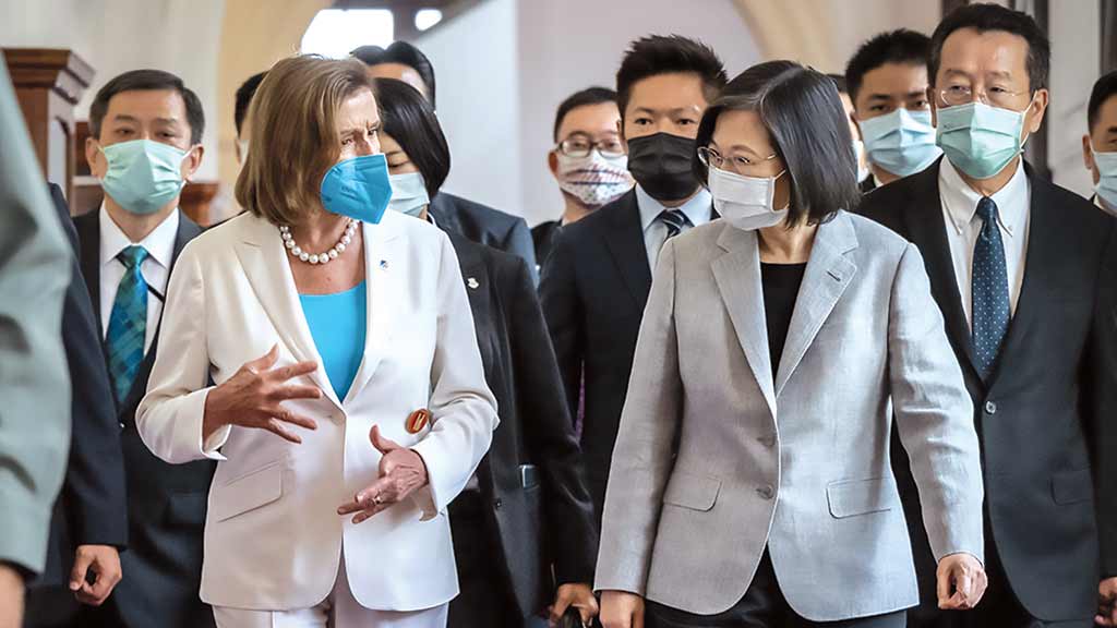 Nancy Pelosi vai a Taiwan em viagem questionável e americanos quase provocam uma nova guerra