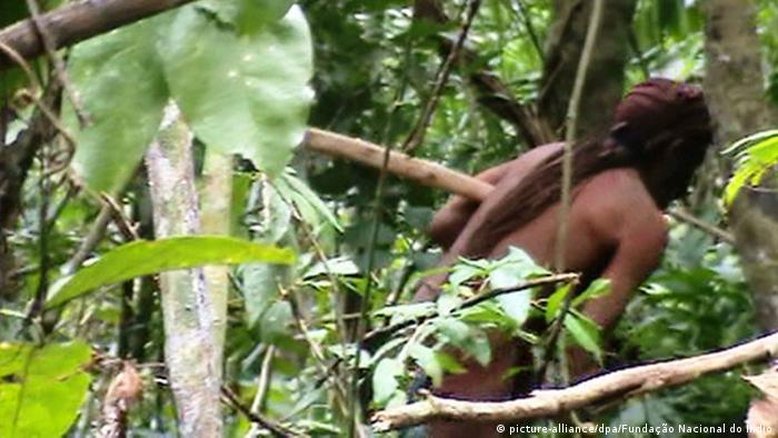 Quem foi o "índio do buraco", encontrado morto em Rondônia