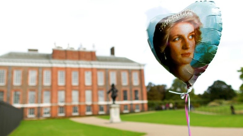 A morte de Diana: uma semana de luto que chocou a monarquia britânica
