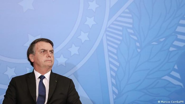 TSE ordena remoção de vídeos de reunião entre Bolsonaro e embaixadores