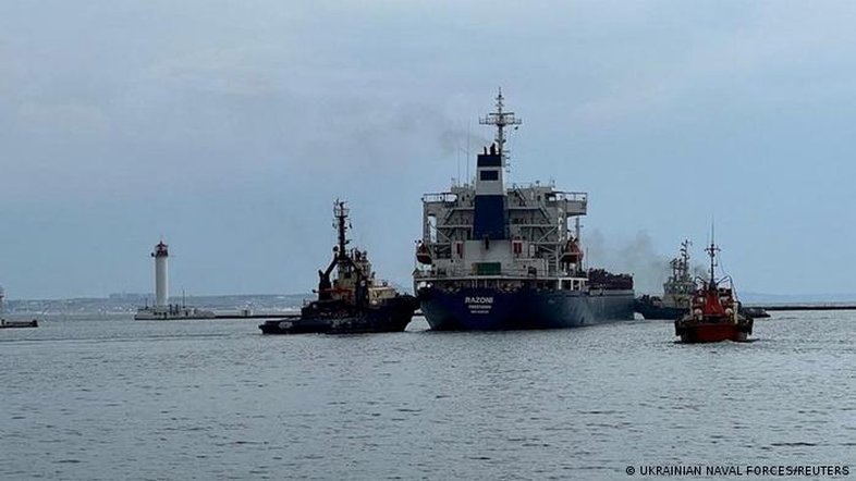 Após acordo com a Rússia, primeiro navio com grãos deixa a Ucrânia