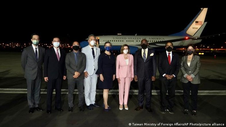 Nancy Pelosi chega a Taiwan sob protestos da China