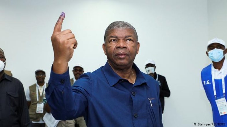 Partido governista vence eleições de Angola