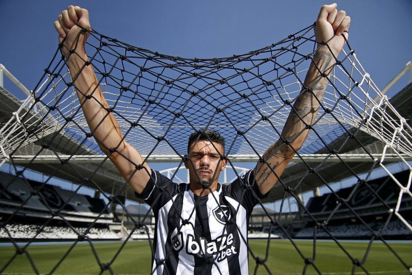 Botafogo: Tiquinho superou Bruno Fernandes e Luís Díaz em conversão de gols em Portugal