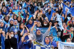 Como o futebol está mudando a vida de mulheres no Irã