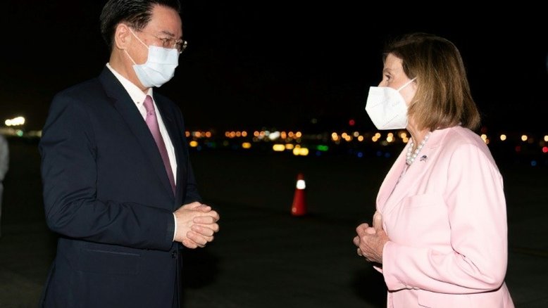 Presidente da Câmara dos EUA chega a Taiwan em desafio aberto à China