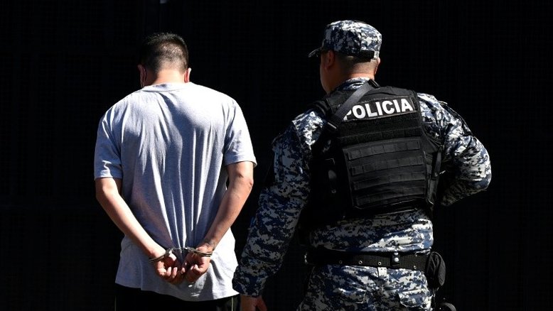 El Salvador soma 50 mil detidos em guerra contra gangues