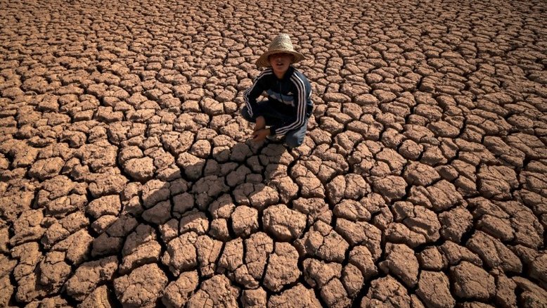 Lágrimas e fatalismo diante da escassez de água em povoado marroquino