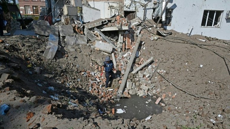 Bombardeios da Rússia matam 13 no centro-oeste da Ucrânia