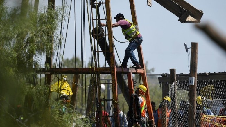 Parentes de mineradores presos no México aceitam plano de resgate, anuncia governo