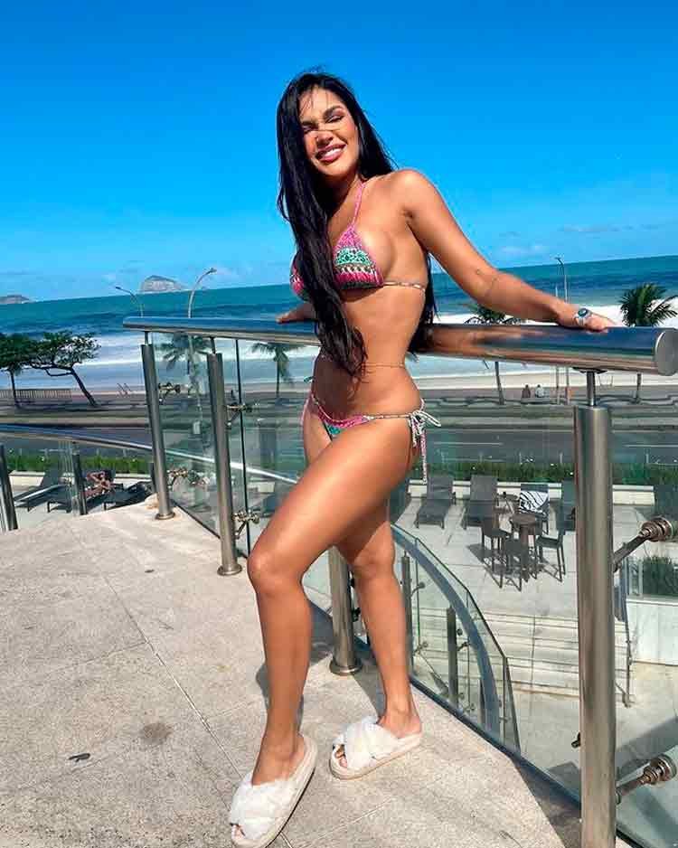 Flay ostenta corpão escultural em viagem pelo Rio de Janeiro; veja fotos 12 Flay ostenta corpão escultural em viagem pelo Rio de Janeiro. Foto: Reprodução Instagram