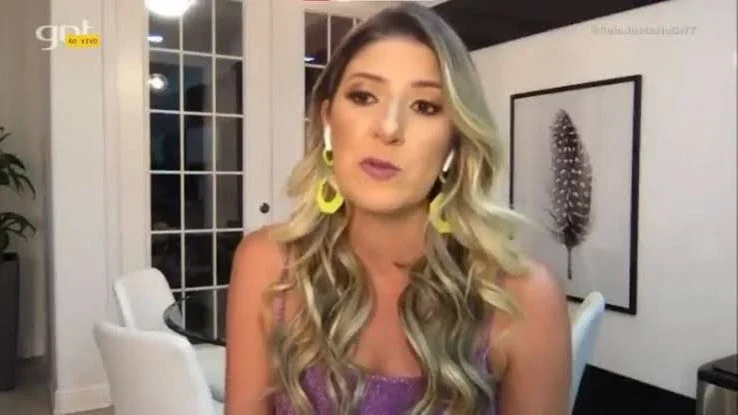 Dani Calabresa comenta trabalho no SBT e critica humorísticos do passado: 